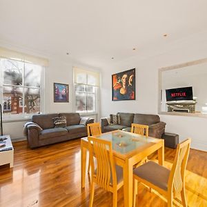 Sg, Classic Knightsbridge Loft Apartment